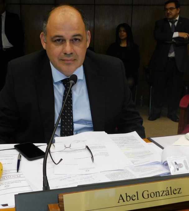 senador Abel Gonzalez
