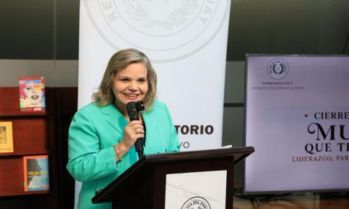 Foro “Mujeres que transforman” cierra con propuestas para una agenda legislativa