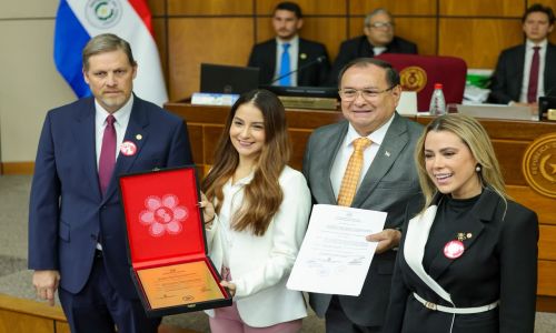 Celebran trayectoria artística de la bailarina paraguaya Cielo Ibarrola