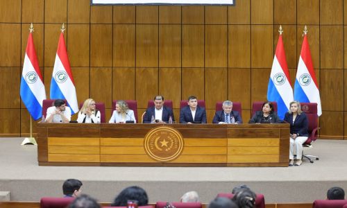 Promueven fortalecer vínculos con paraguayos residentes en el exterior