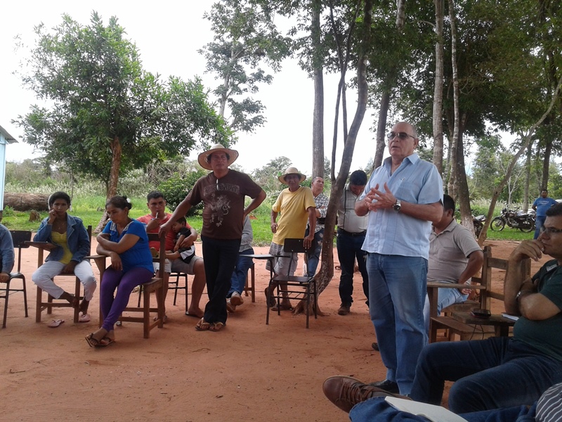 Senador López Perito en visita al interior