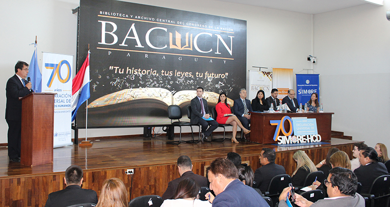 Abel González en Biblioteca 1