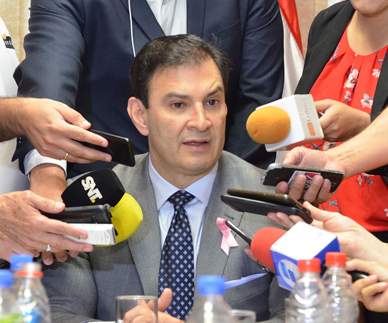 Silvio Ovelar en conferencia de prensa