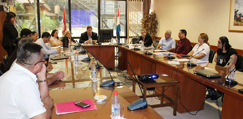 reunion conjunta de economia e industria