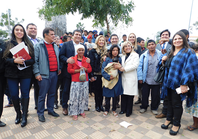 senadores en la Plaza