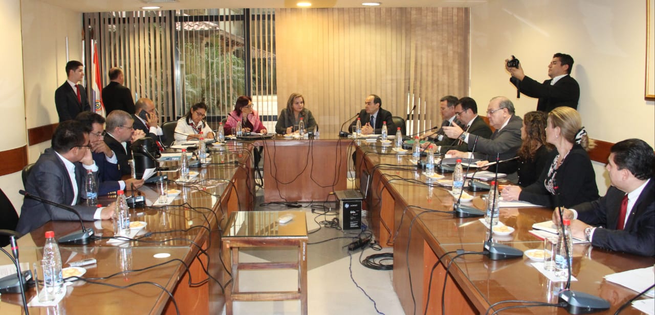Comisión con Canciller 1