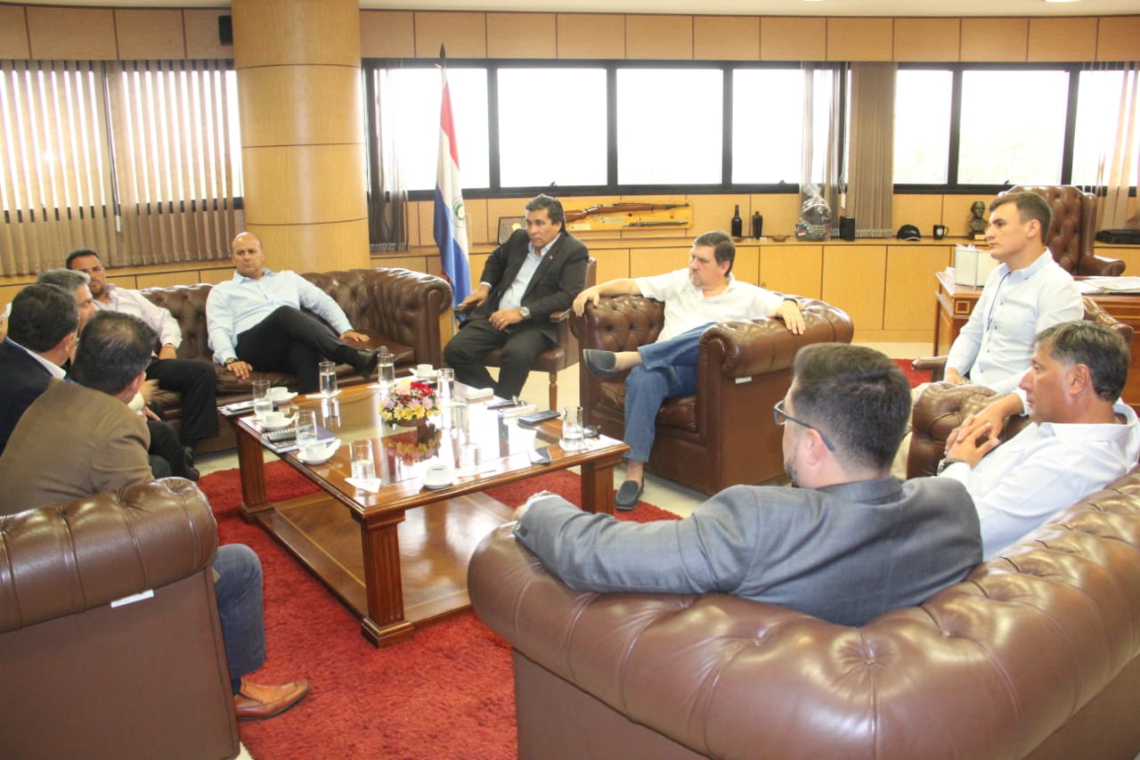 Llano con audiencia y Conaderna