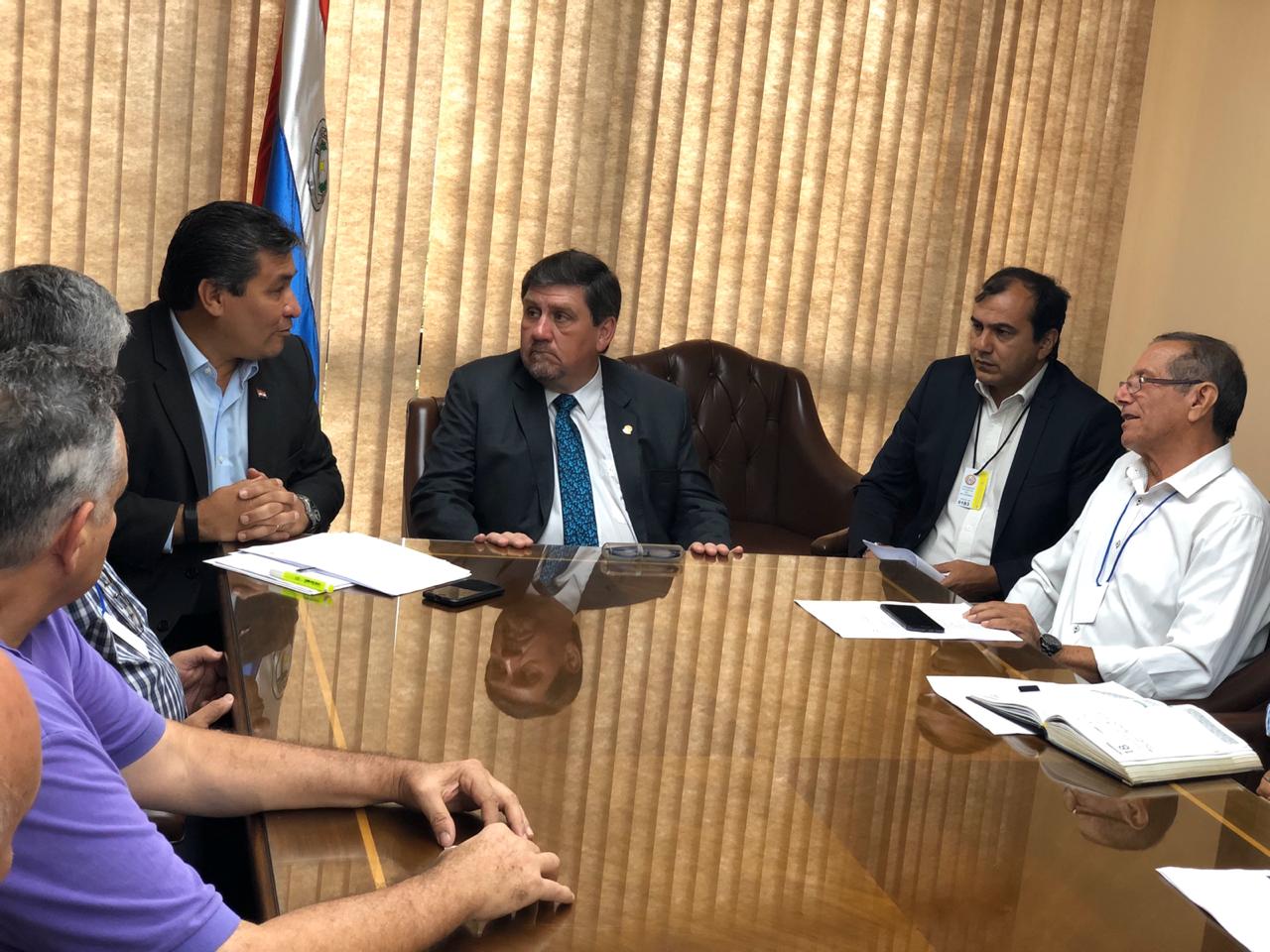 Presidente Llano con Ceramistas 11