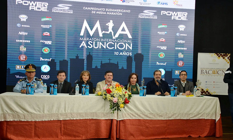 Presidente Llano en Presentación de Maratón 1