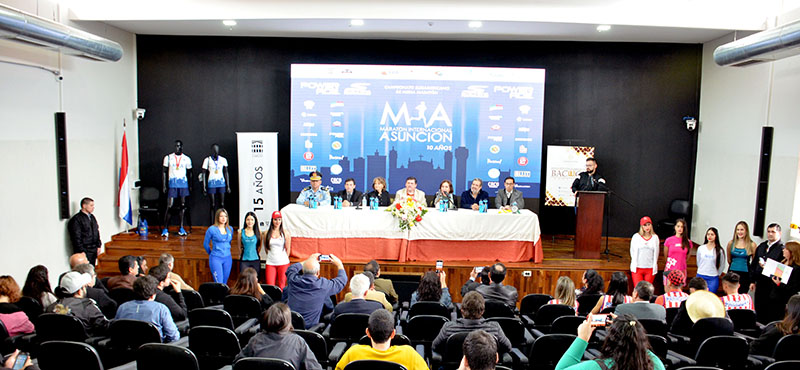 Presidente Llano en Presentaicón de Maratón 2