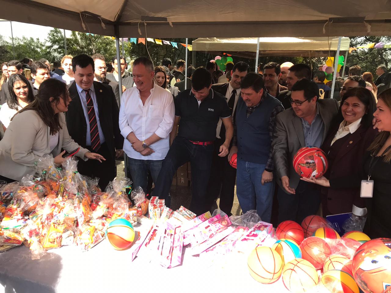 Presidente Llano en festejo frente al Congreso 2