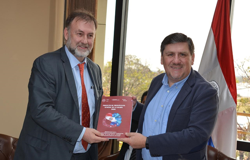 Presidente Llano recibe Presupuesto 2020