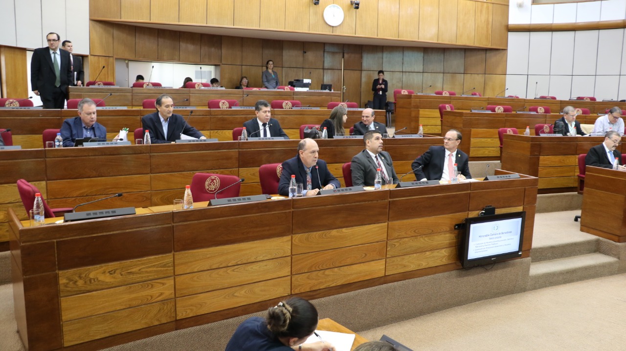 Reunión conjuntar entre Consti y RR.EE 3