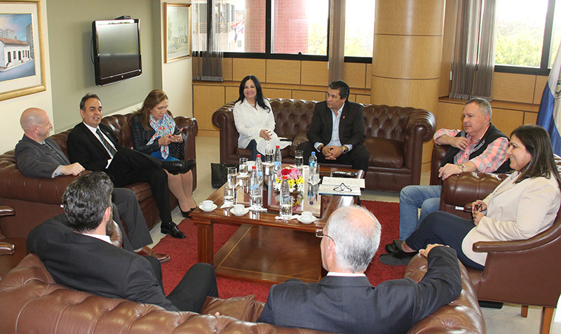 Senadores con embajadora de Israel 1