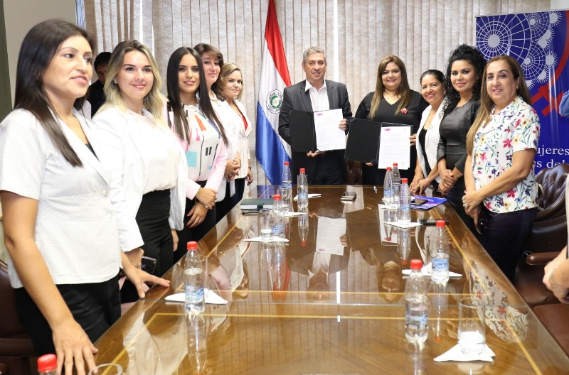 firma de convenio con la red