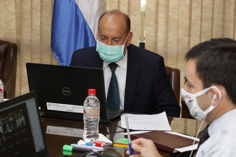 Mesa directiva 0211