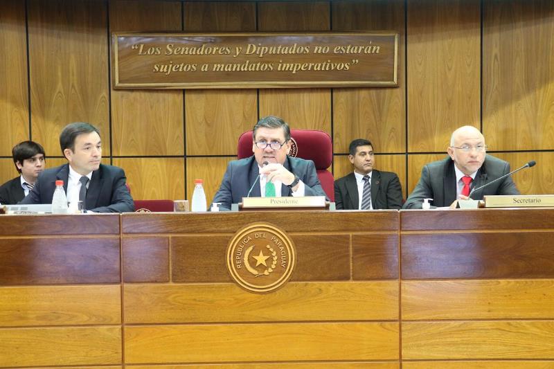 Sesión extraordinaria del 13 de febrero 1