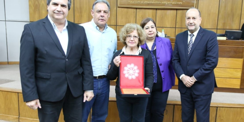 Distinguen a Celsa Ramírez por su valorable aporte en defensa de los derechos humanos