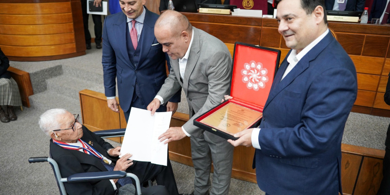 El Senado rinde homenaje a uno de los últimos sobrevivientes de la guerra del Chaco